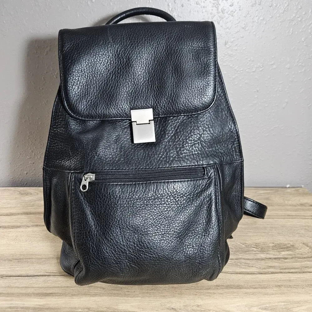 Carriage House Pebbled Black Leather Backpack Y2K Classic Biker Chic Purse